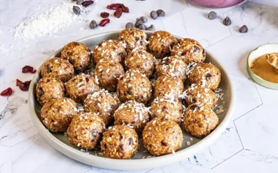 Almond Butter & Dark Chocolate Energy Bites